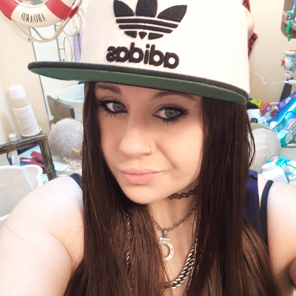 Meet your Posher, Kelly